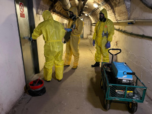 Nebezpečná militantní skupina s centrem v krytu pod Sokolákem. V Liberci cvičí pluk chemiků